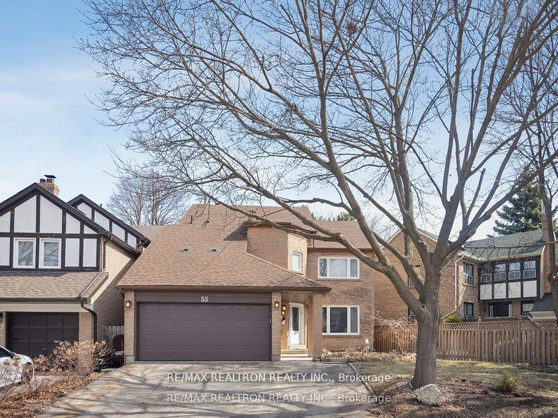 Photo 3 of 53 Peter Andrew Crescent, Vaughan, Brownridge — HOMEH
