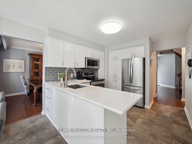 Photo 15 of 53 Peter Andrew Crescent, Vaughan, Brownridge — HOMEH