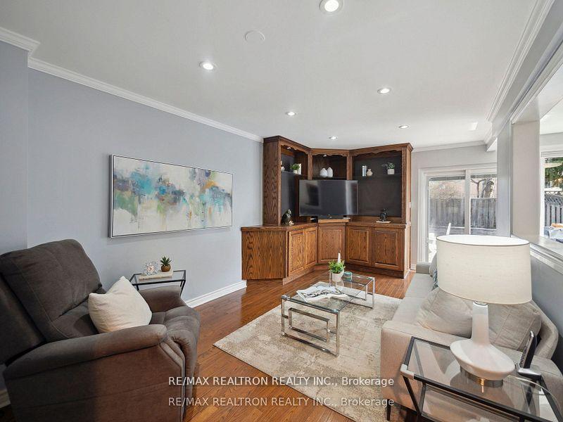 Photo 23 of 53 Peter Andrew Crescent, Vaughan, Brownridge — HOMEH