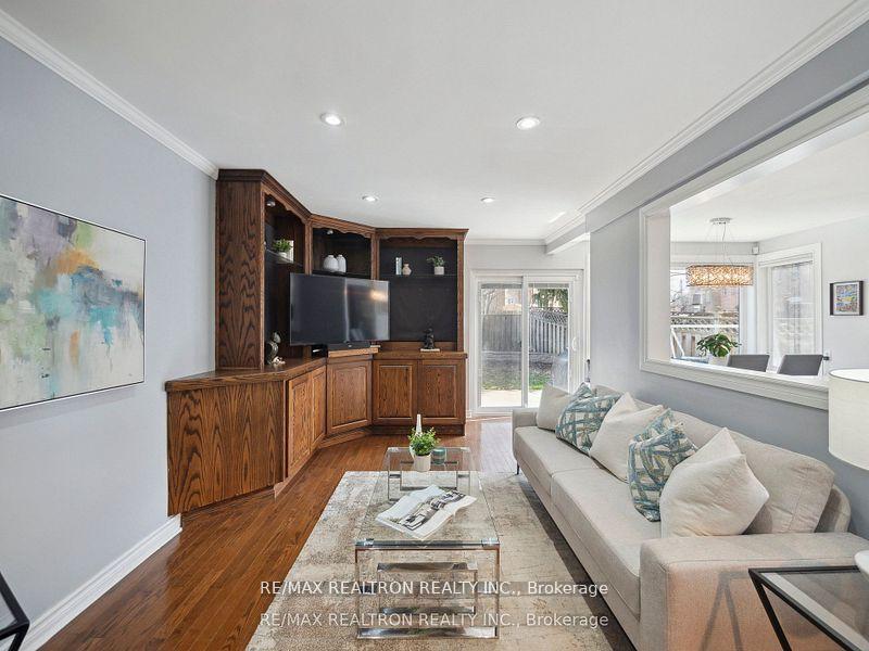 Photo 24 of 53 Peter Andrew Crescent, Vaughan, Brownridge — HOMEH