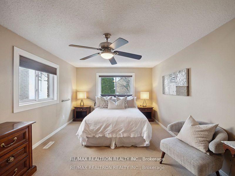 Photo 28 of 53 Peter Andrew Crescent, Vaughan, Brownridge — HOMEH
