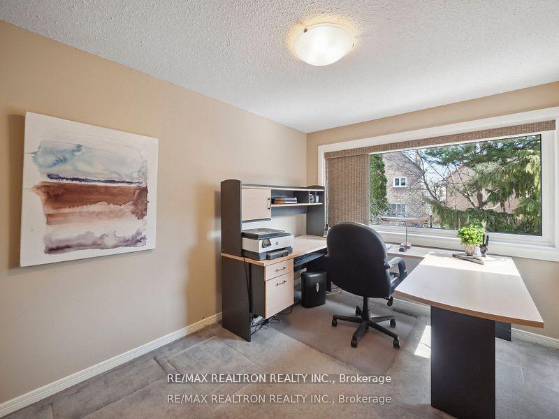Photo 34 of 53 Peter Andrew Crescent, Vaughan, Brownridge — HOMEH
