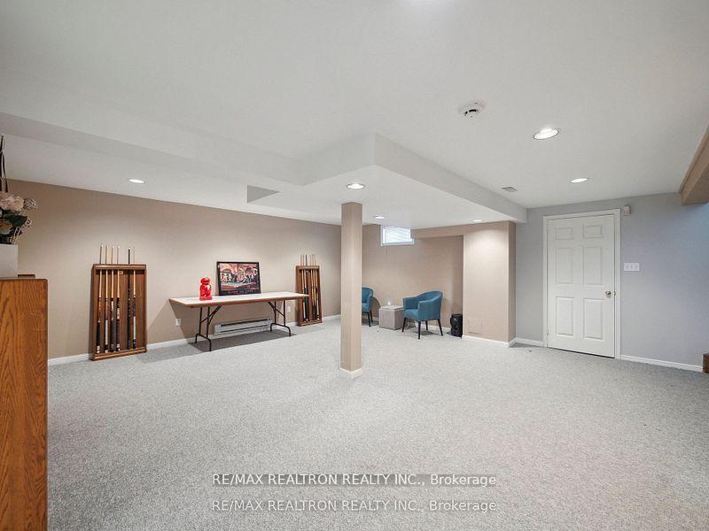 Photo 42 of 53 Peter Andrew Crescent, Vaughan, Brownridge — HOMEH