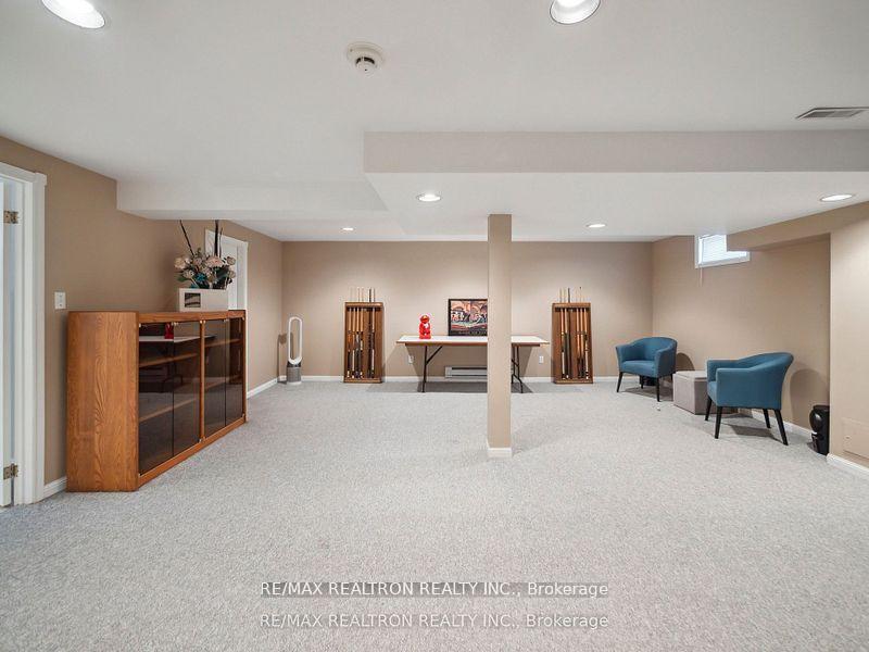 Photo 43 of 53 Peter Andrew Crescent, Vaughan, Brownridge — HOMEH