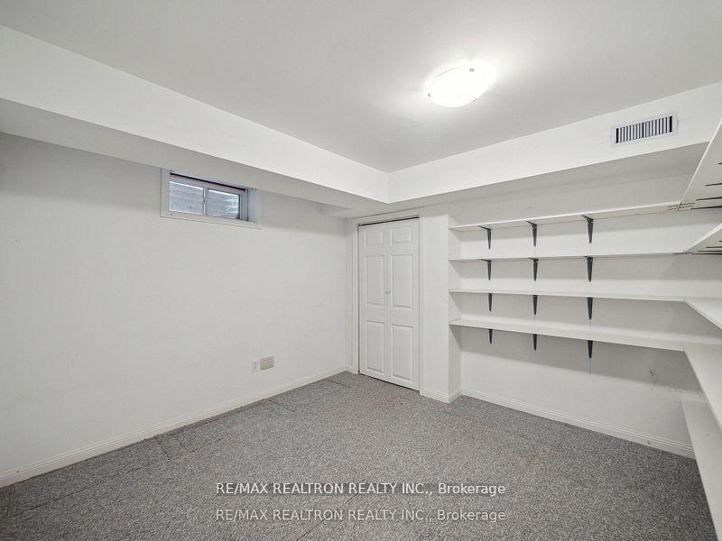 Photo 45 of 53 Peter Andrew Crescent, Vaughan, Brownridge — HOMEH