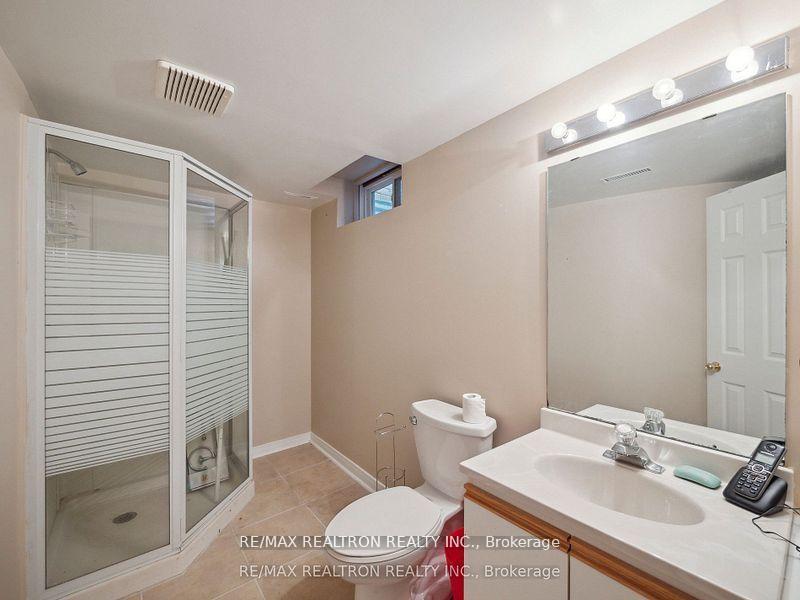 Photo 46 of 53 Peter Andrew Crescent, Vaughan, Brownridge — HOMEH