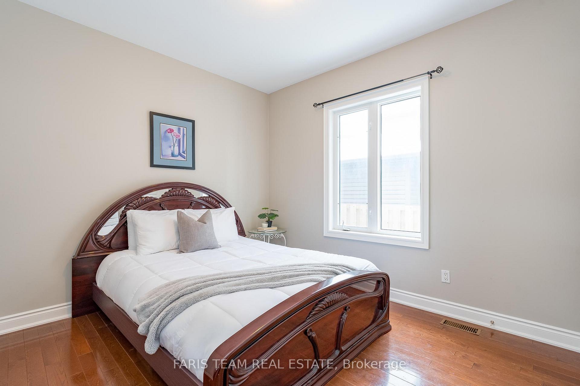 Photo 9 of 8 Elm Drive, Wasaga Beach — HOMEH