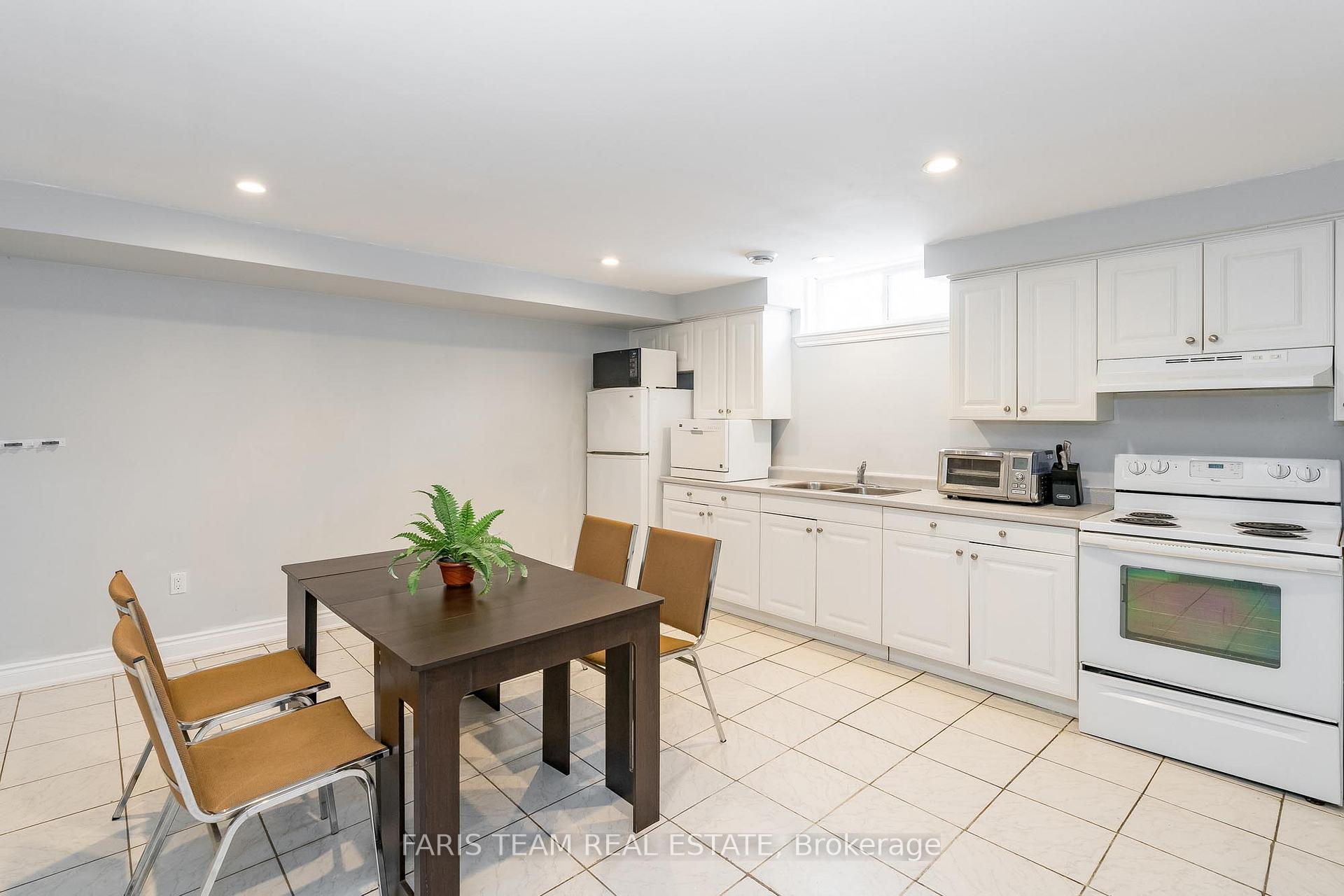 Photo 14 of 8 Elm Drive, Wasaga Beach — HOMEH