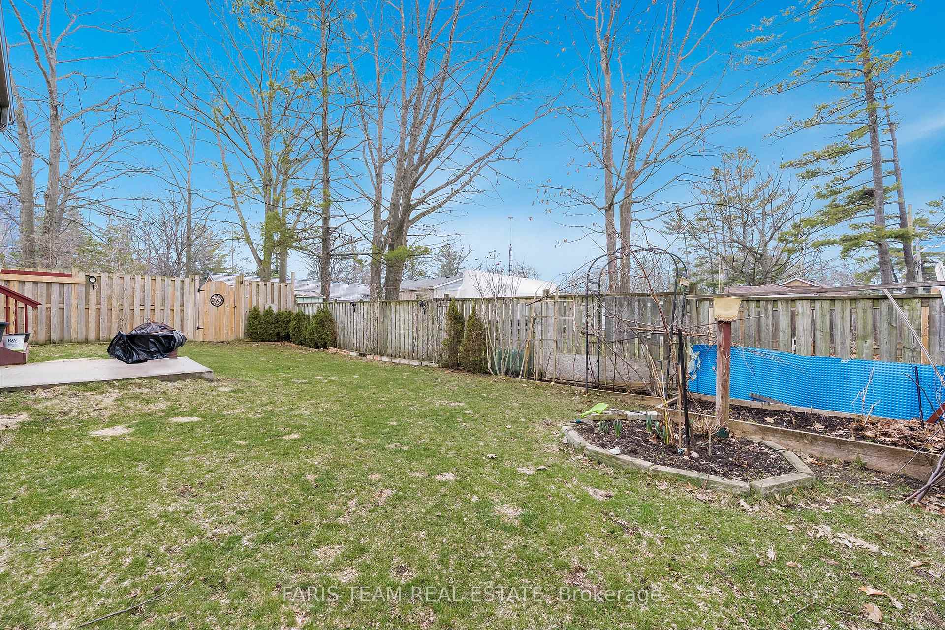 Photo 21 of 8 Elm Drive, Wasaga Beach — HOMEH
