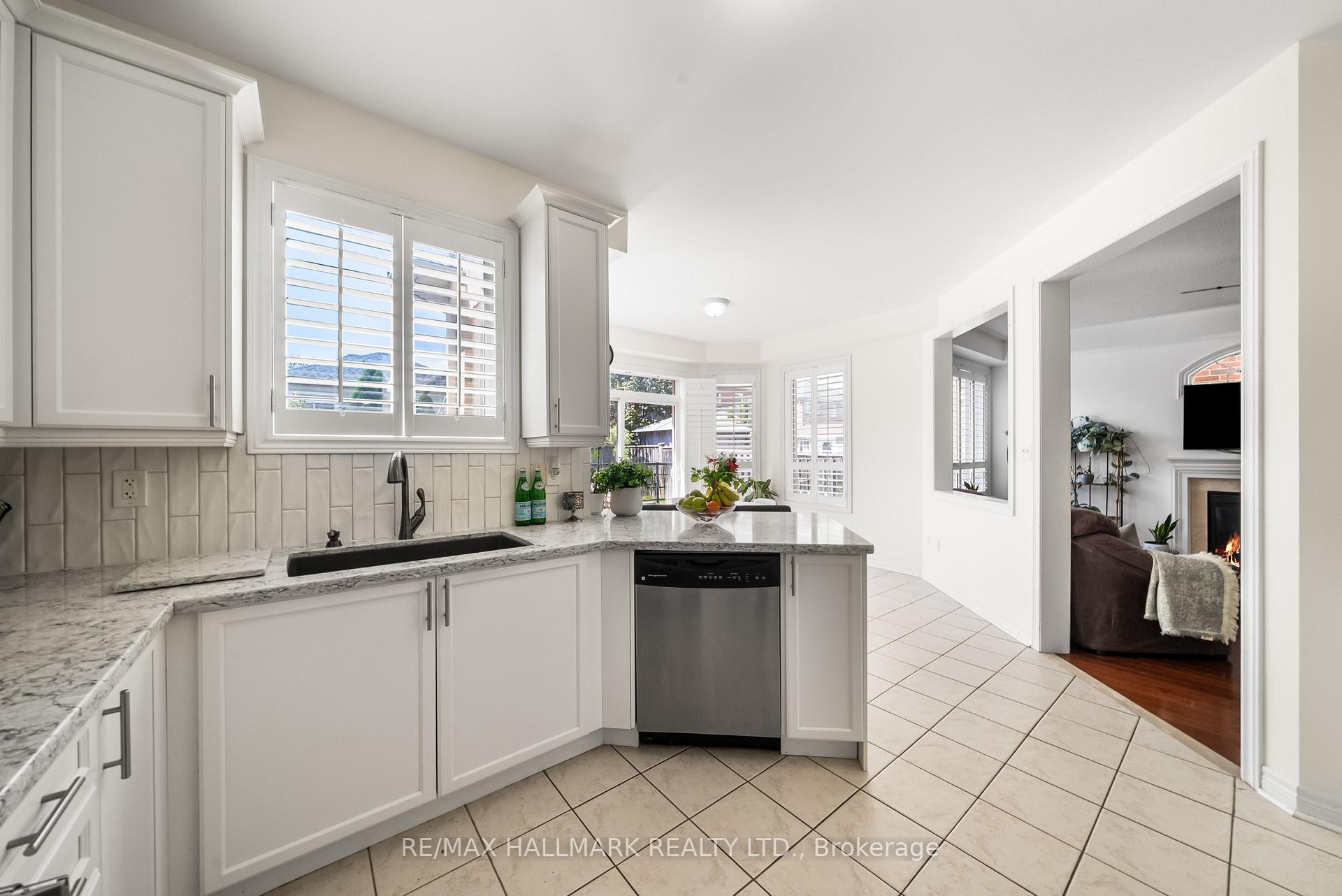 Photo 12 of 95 Rockland Crescent, Whitby, Brooklin — HOMEH