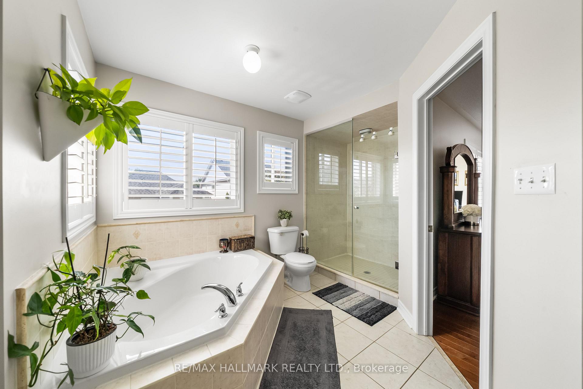 Photo 25 of 95 Rockland Crescent, Whitby, Brooklin — HOMEH