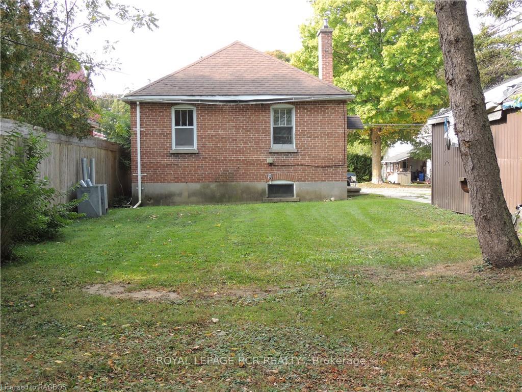 Photo 5 of 151 Countess Street N, West Grey — HOMEH