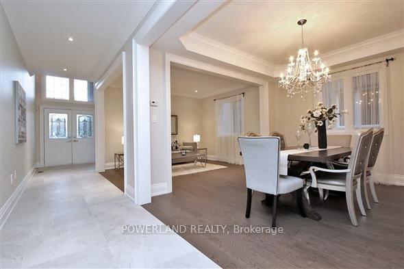 Photo 4 of 36 Nicklaus Drive, Aurora, Bayview Northeast — HOMEH
