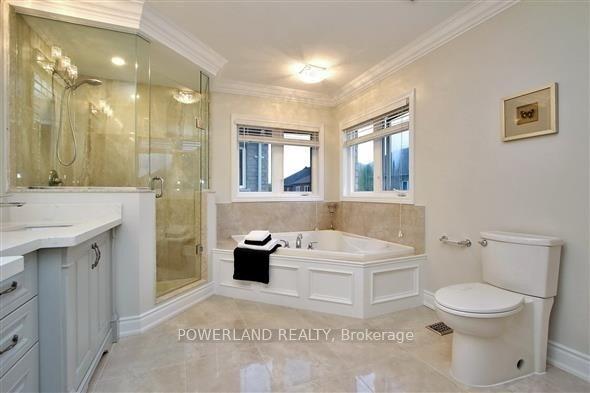 Photo 12 of 36 Nicklaus Drive, Aurora, Bayview Northeast — HOMEH