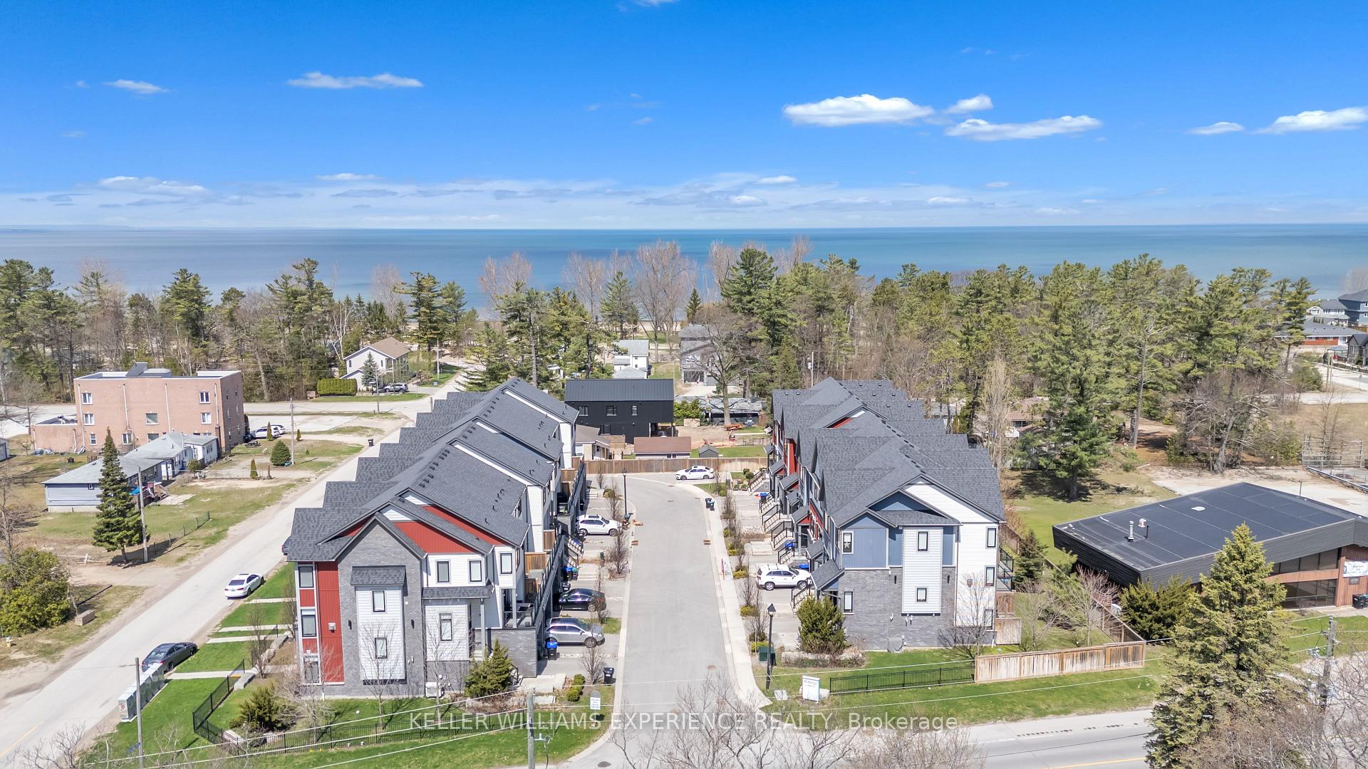 Photo 2 of 11 Bremont Way, Wasaga Beach — HOMEH