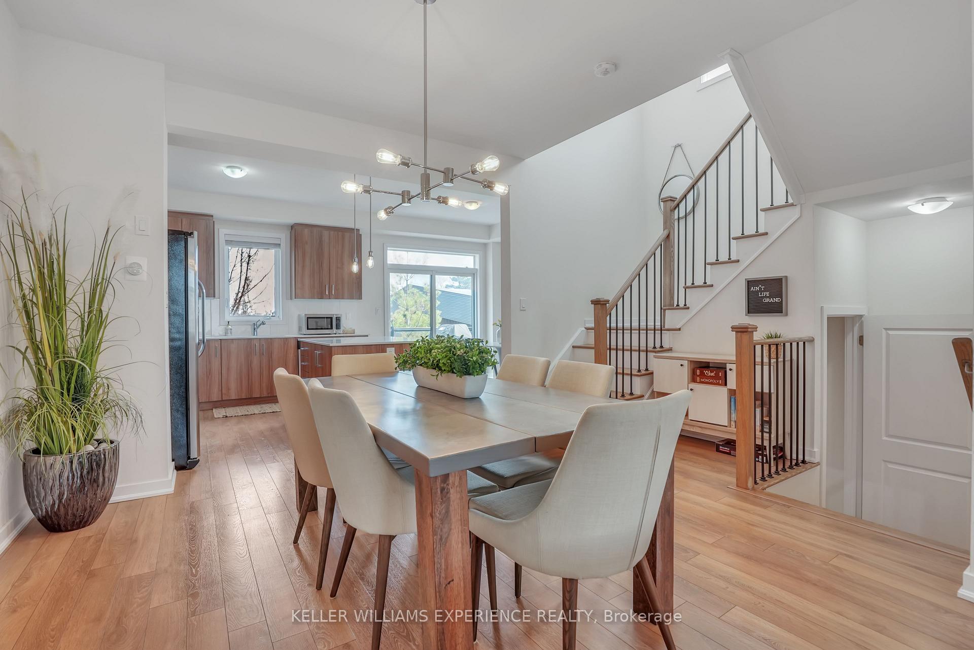 Photo 5 of 11 Bremont Way, Wasaga Beach — HOMEH