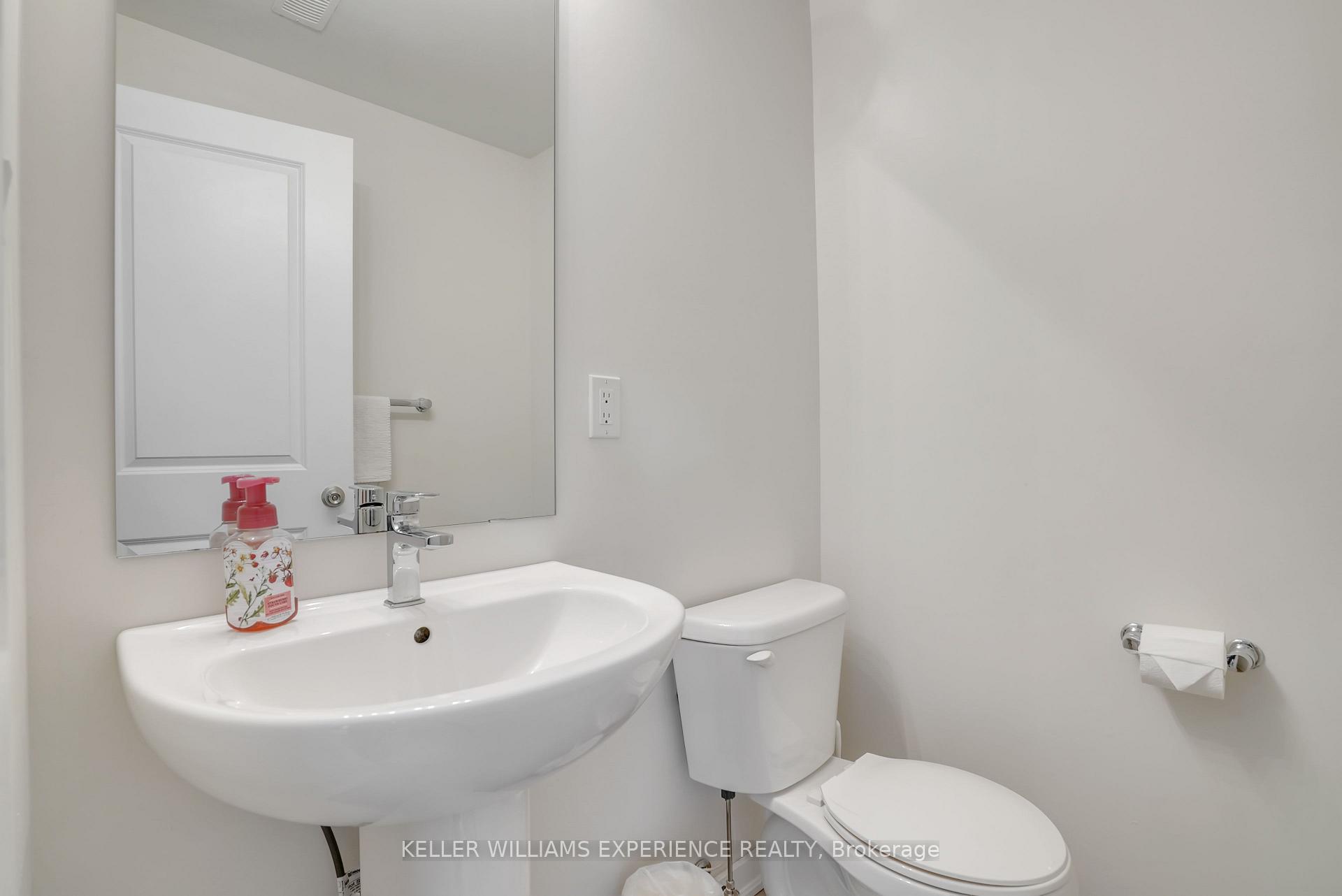 Photo 9 of 11 Bremont Way, Wasaga Beach — HOMEH