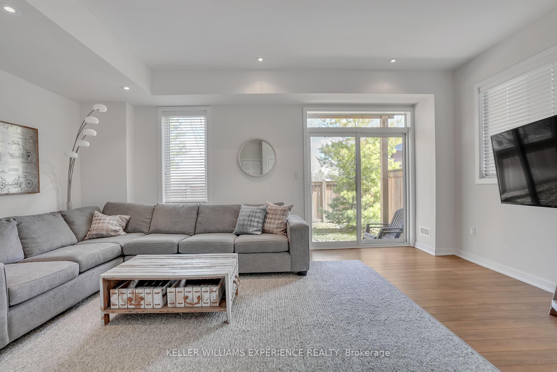 Photo 18 of 11 Bremont Way, Wasaga Beach — HOMEH