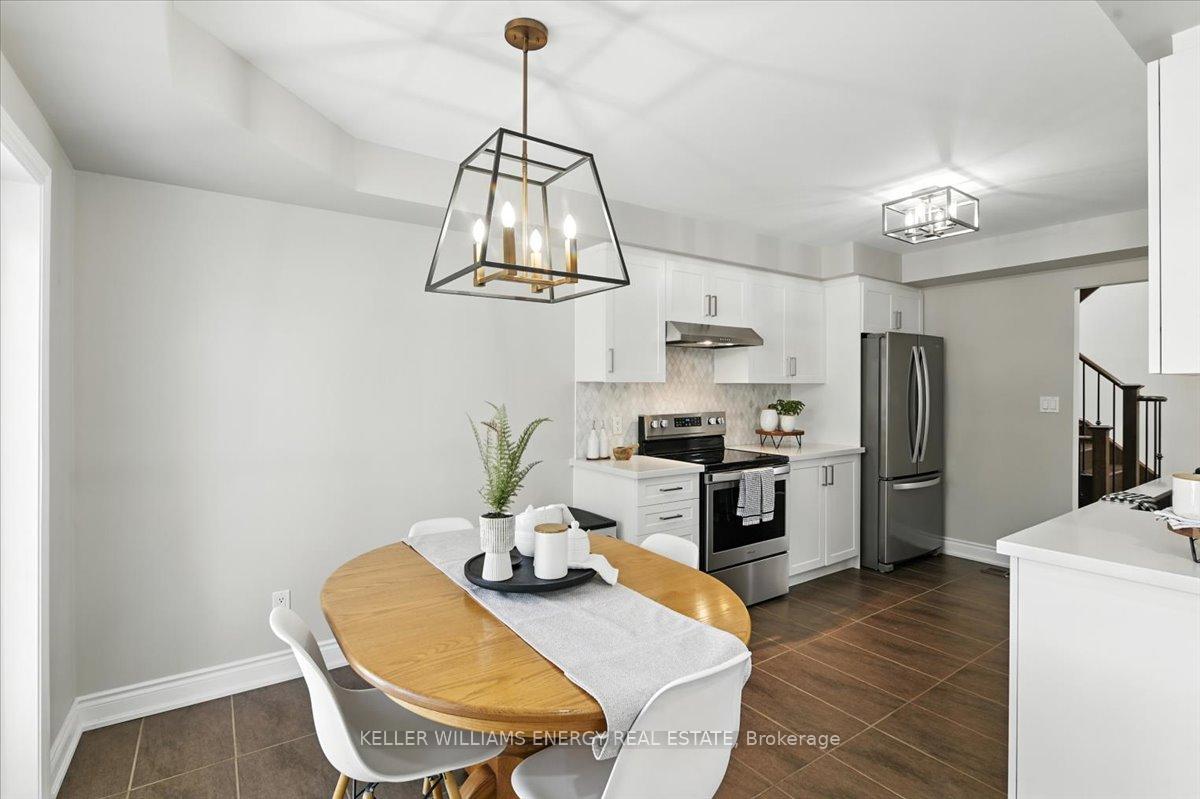 Photo 11 of 1762 Dufferin Street, Whitby, Port Whitby — HOMEH