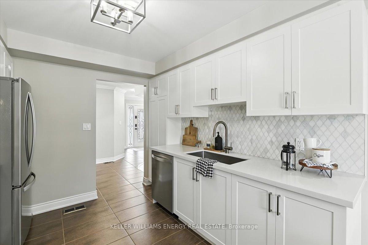 Photo 13 of 1762 Dufferin Street, Whitby, Port Whitby — HOMEH