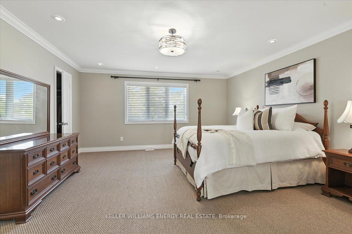 Photo 17 of 1762 Dufferin Street, Whitby, Port Whitby — HOMEH