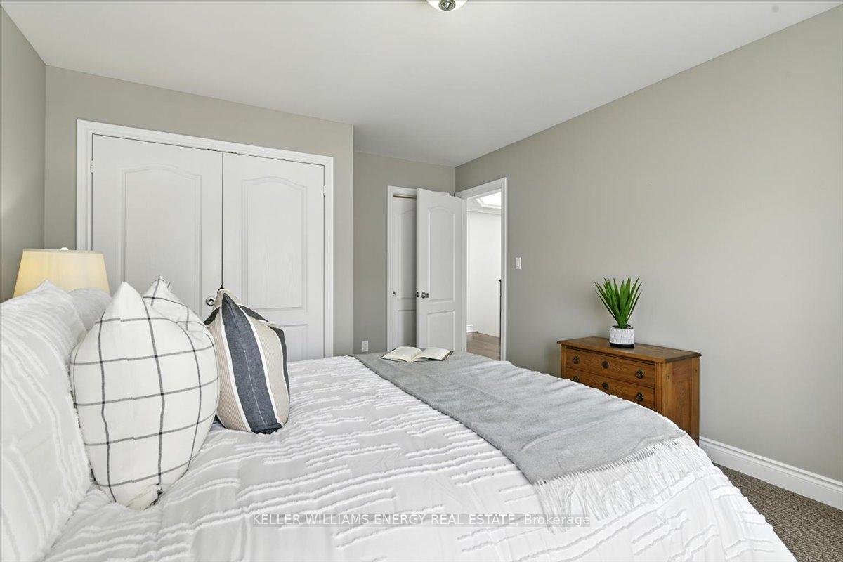 Photo 22 of 1762 Dufferin Street, Whitby, Port Whitby — HOMEH