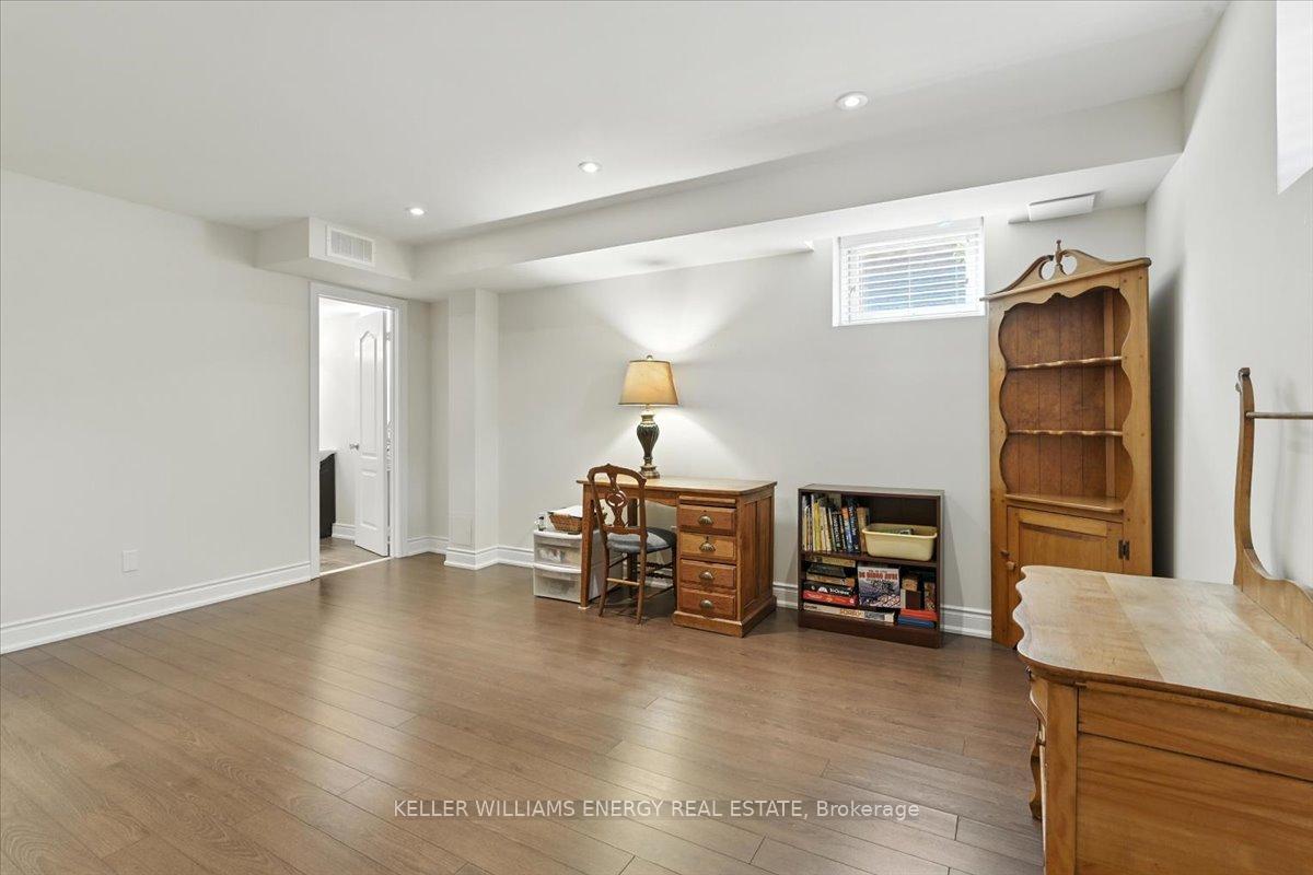 Photo 28 of 1762 Dufferin Street, Whitby, Port Whitby — HOMEH