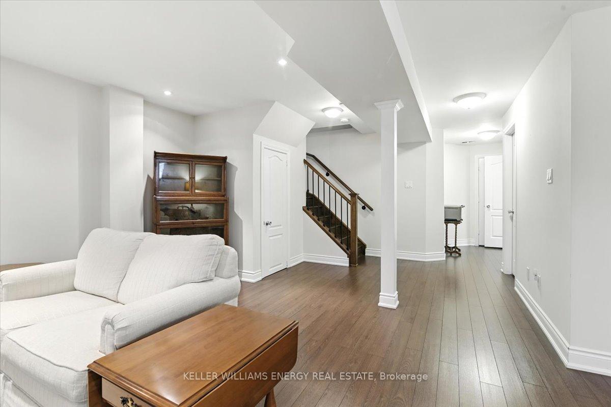 Photo 29 of 1762 Dufferin Street, Whitby, Port Whitby — HOMEH