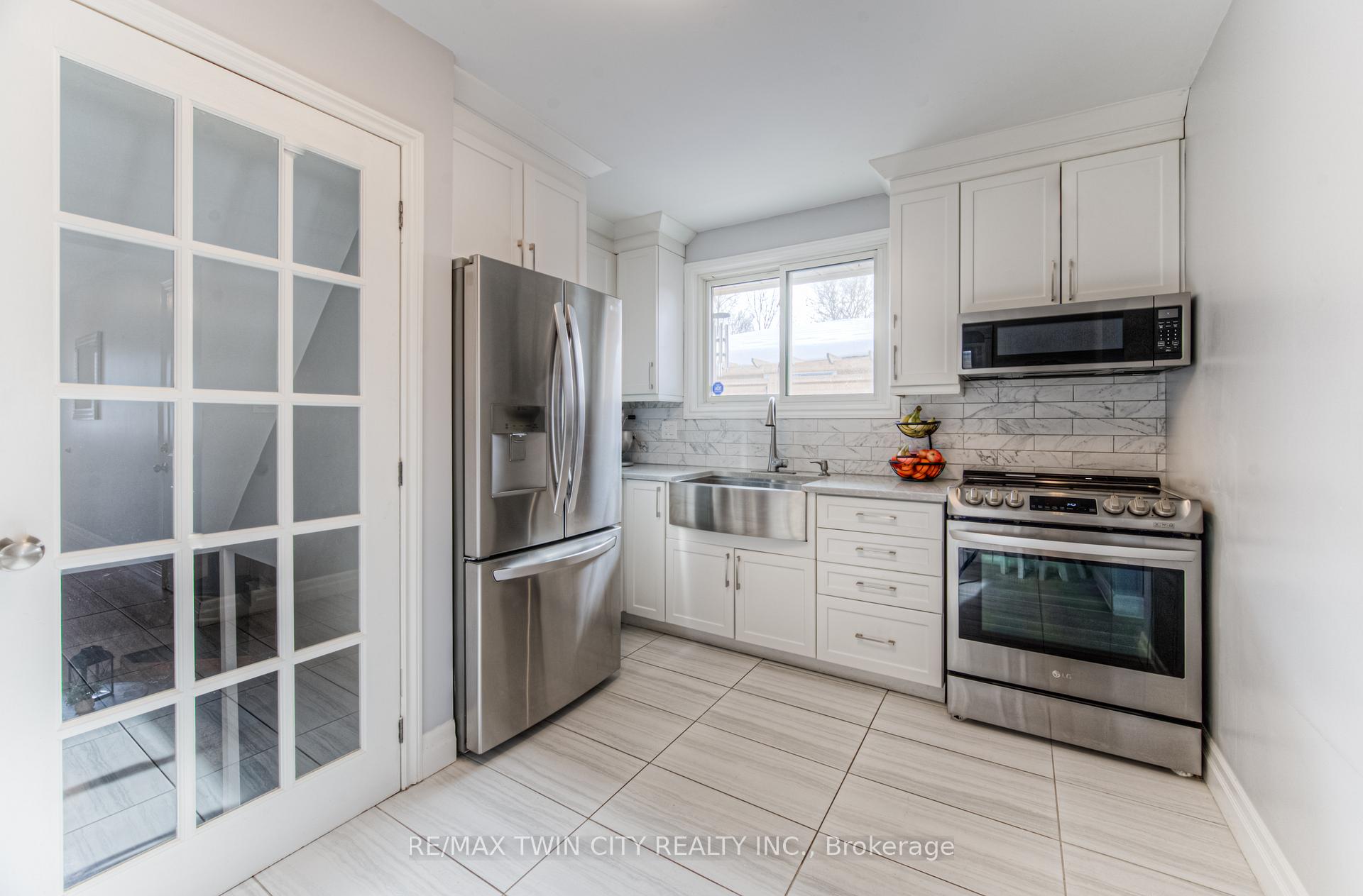 Photo 14 of 642 Glen Forrest Boulevard, Waterloo — HOMEH