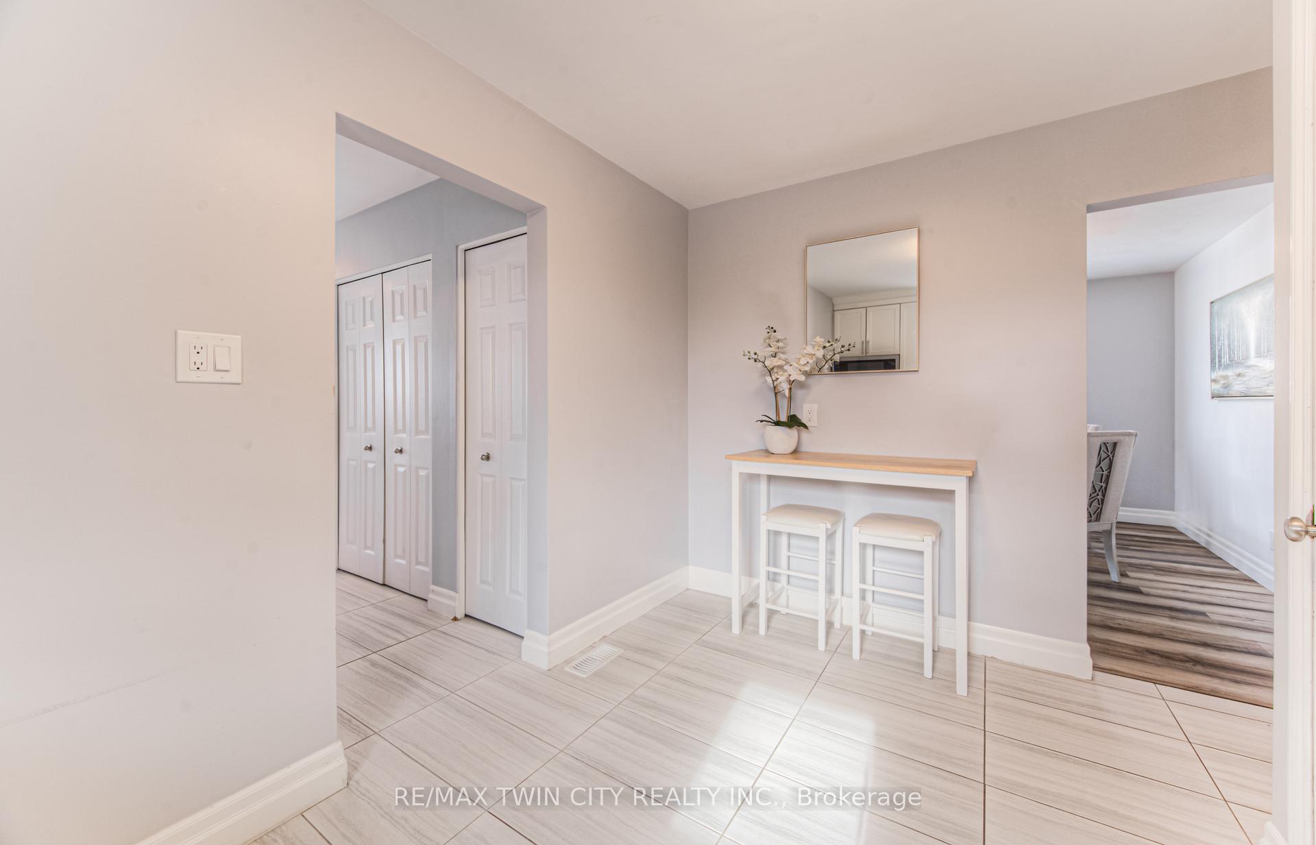 Photo 17 of 642 Glen Forrest Boulevard, Waterloo — HOMEH