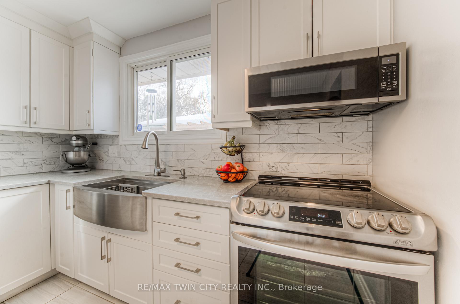 Photo 19 of 642 Glen Forrest Boulevard, Waterloo — HOMEH