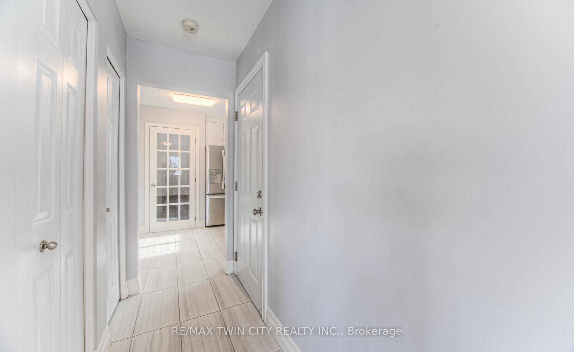 Photo 21 of 642 Glen Forrest Boulevard, Waterloo — HOMEH