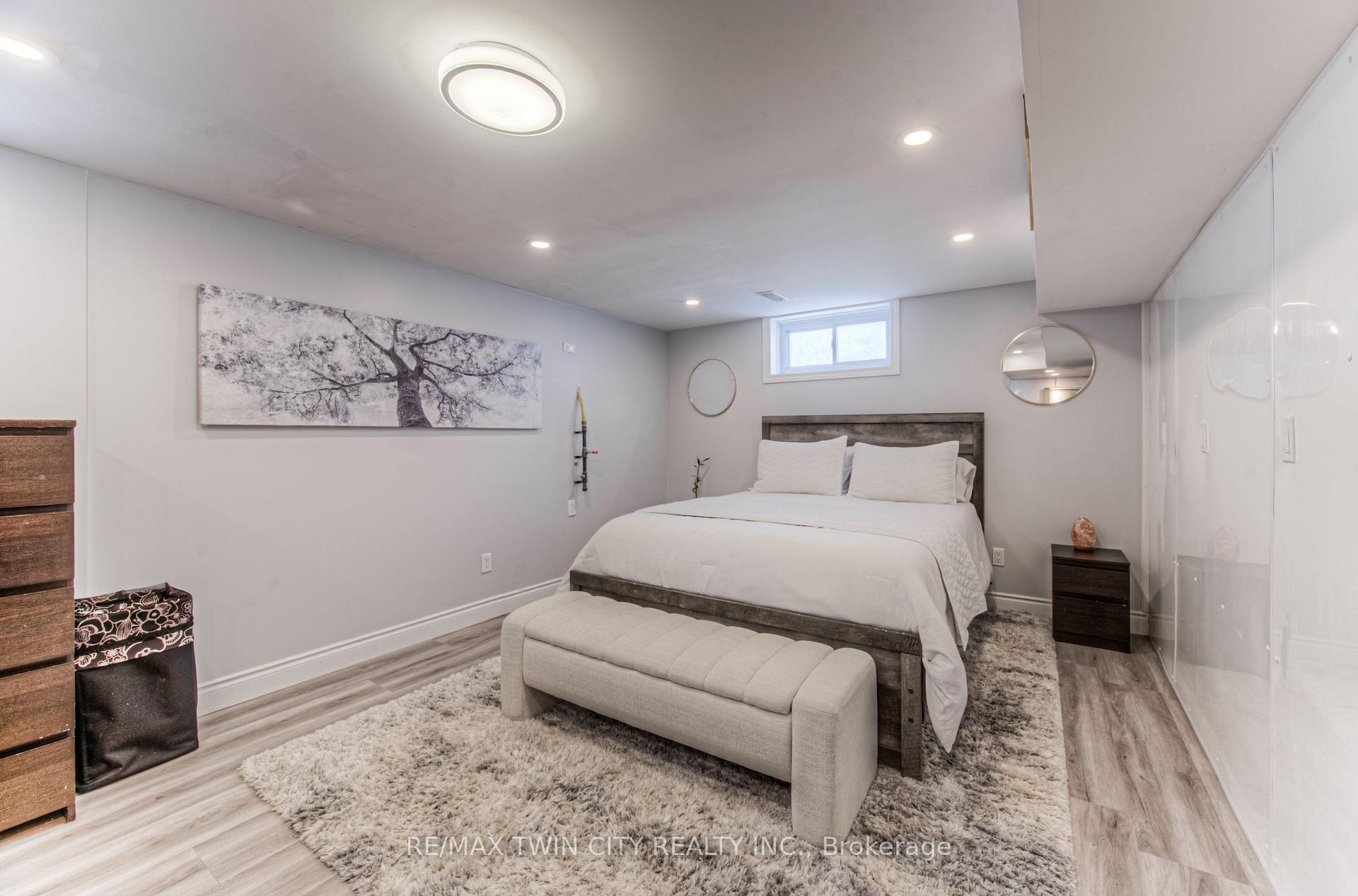 Photo 33 of 642 Glen Forrest Boulevard, Waterloo — HOMEH