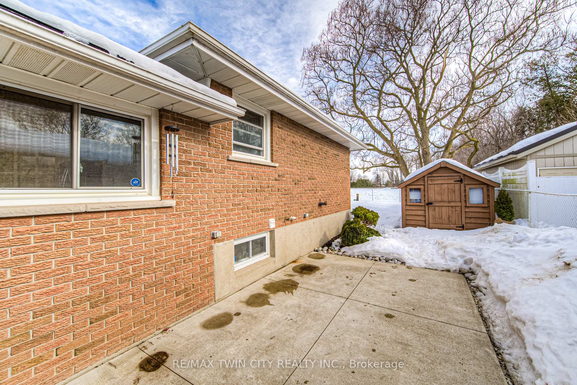 Photo 39 of 642 Glen Forrest Boulevard, Waterloo — HOMEH