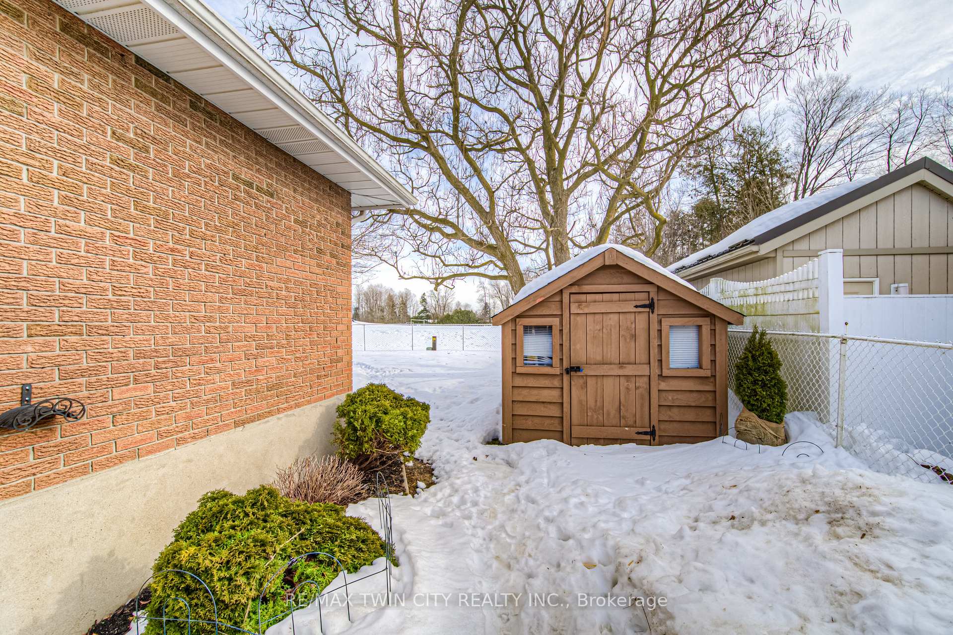 Photo 40 of 642 Glen Forrest Boulevard, Waterloo — HOMEH