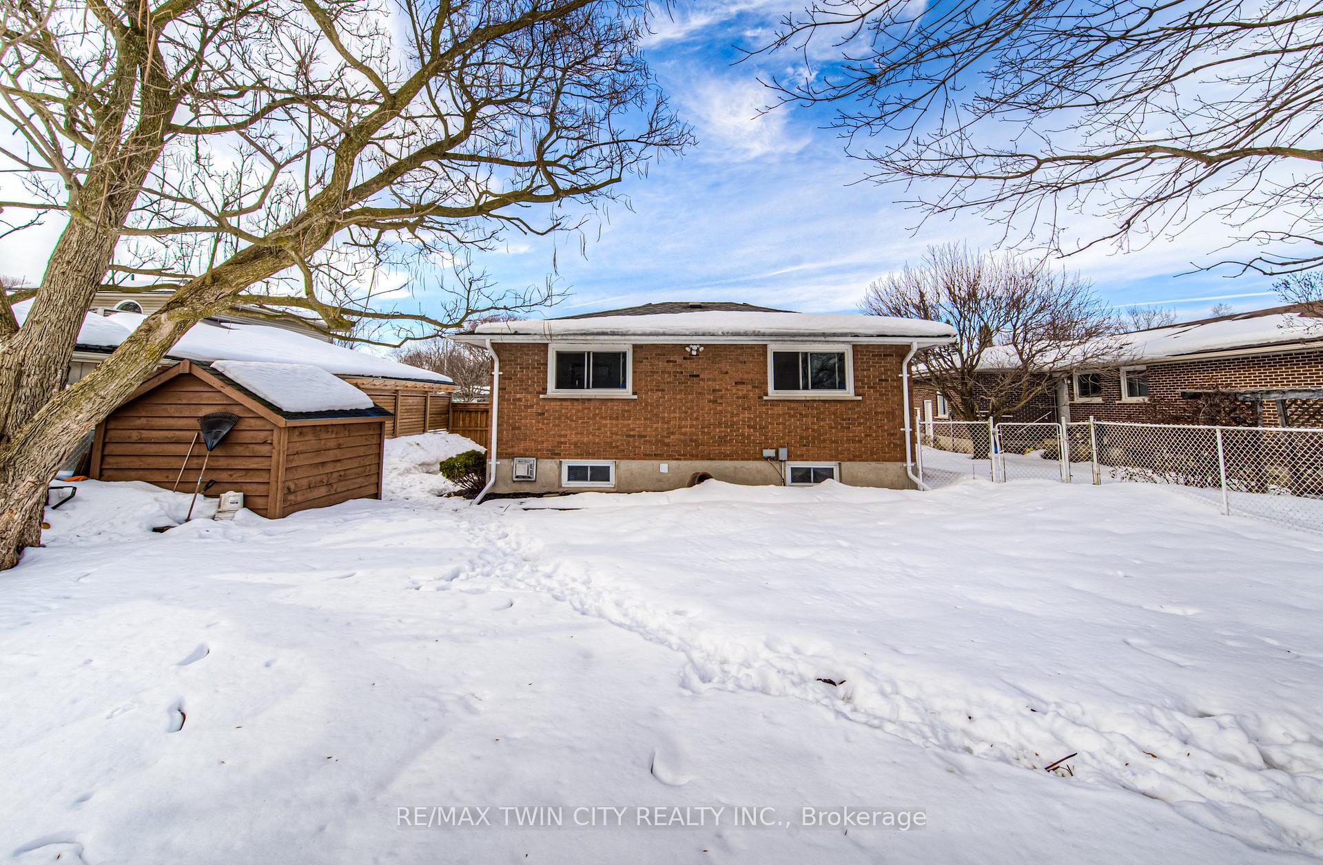 Photo 43 of 642 Glen Forrest Boulevard, Waterloo — HOMEH