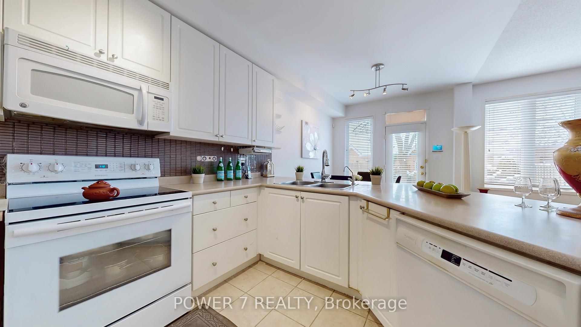 Photo 10 of 43 Queen's Plate Drive, Markham, Angus Glen — HOMEH