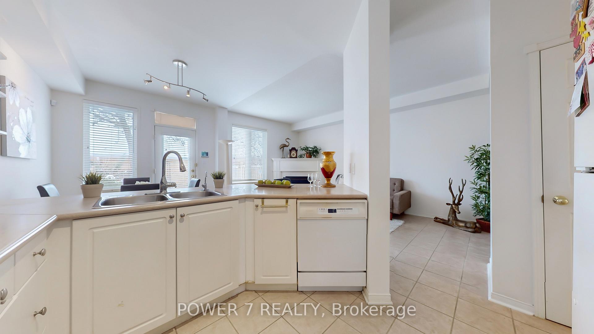 Photo 11 of 43 Queen's Plate Drive, Markham, Angus Glen — HOMEH