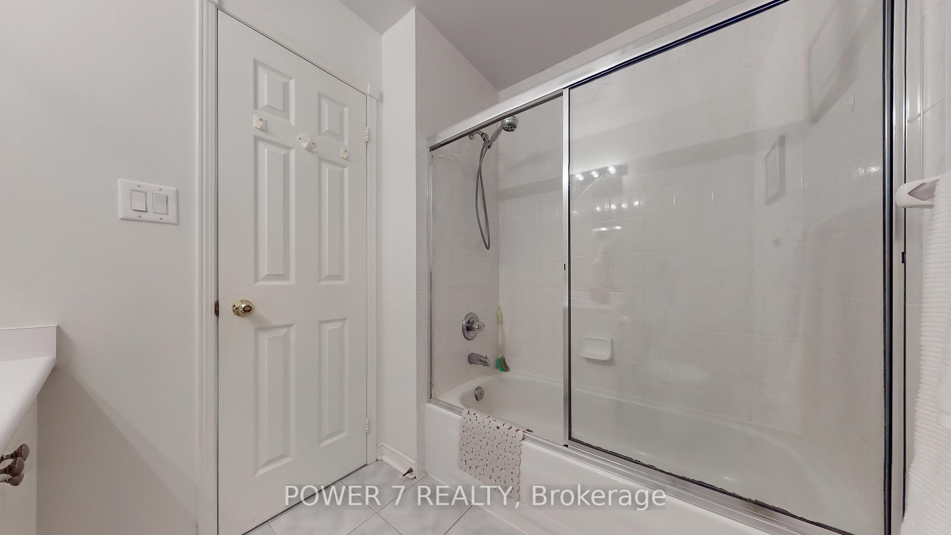 Photo 32 of 43 Queen's Plate Drive, Markham, Angus Glen — HOMEH