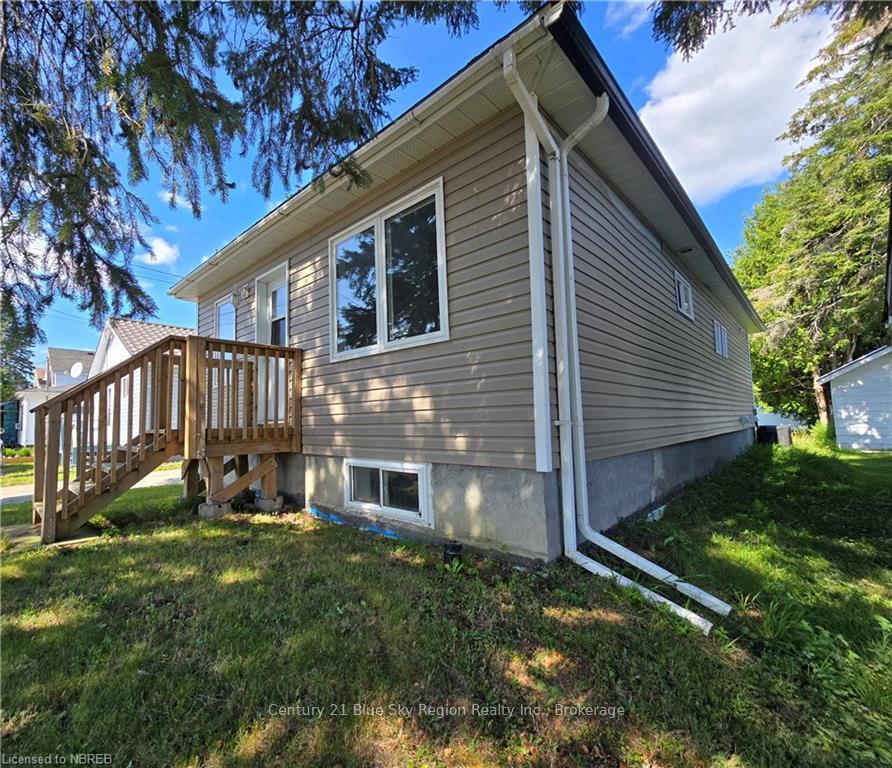 Photo 3 of 210 Cache Bay Road, West Nipissing, Sturgeon Falls — HOMEH