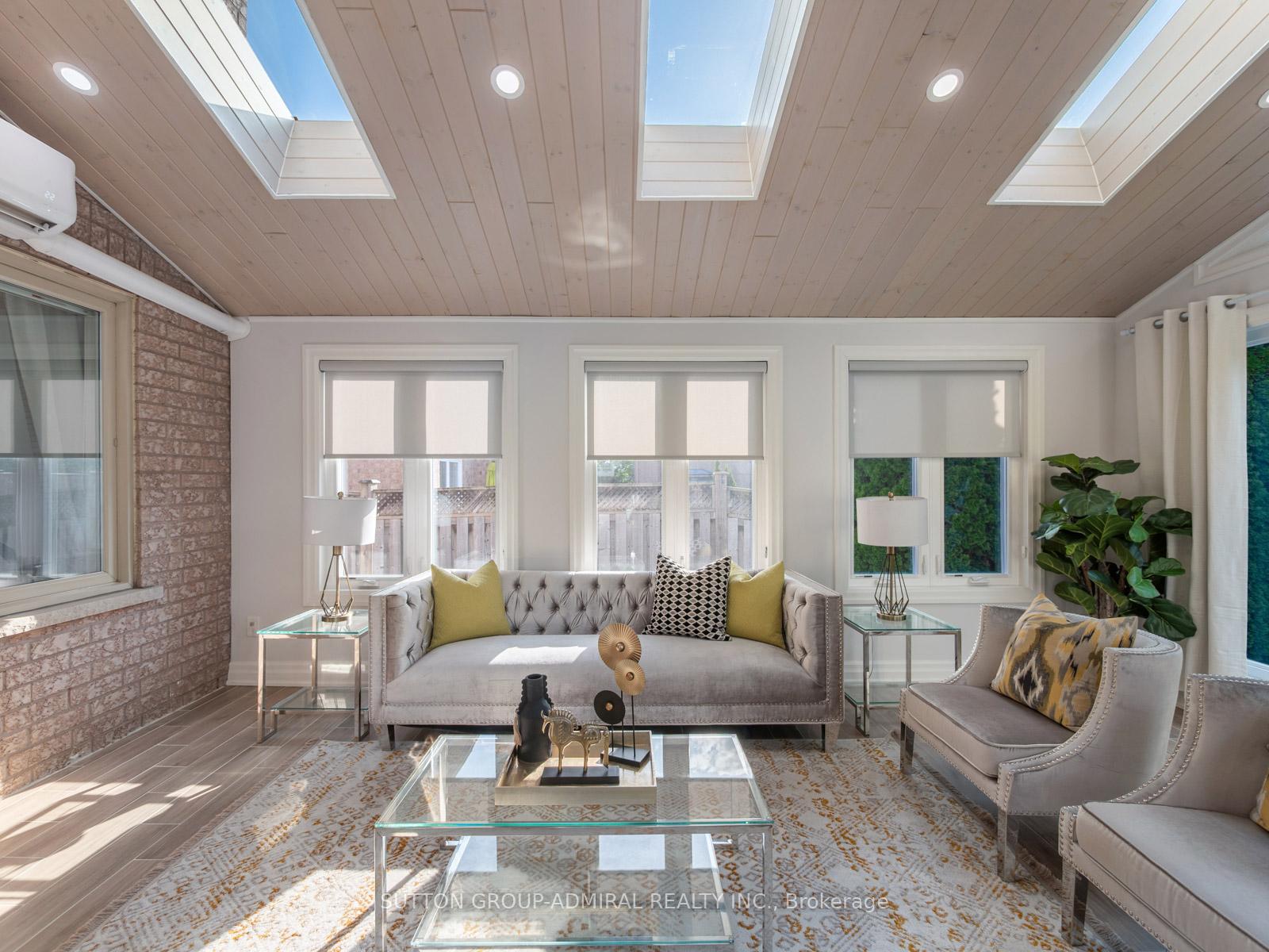 Photo 15 of 298 Sonoma Boulevard, Vaughan, Sonoma Heights — HOMEH