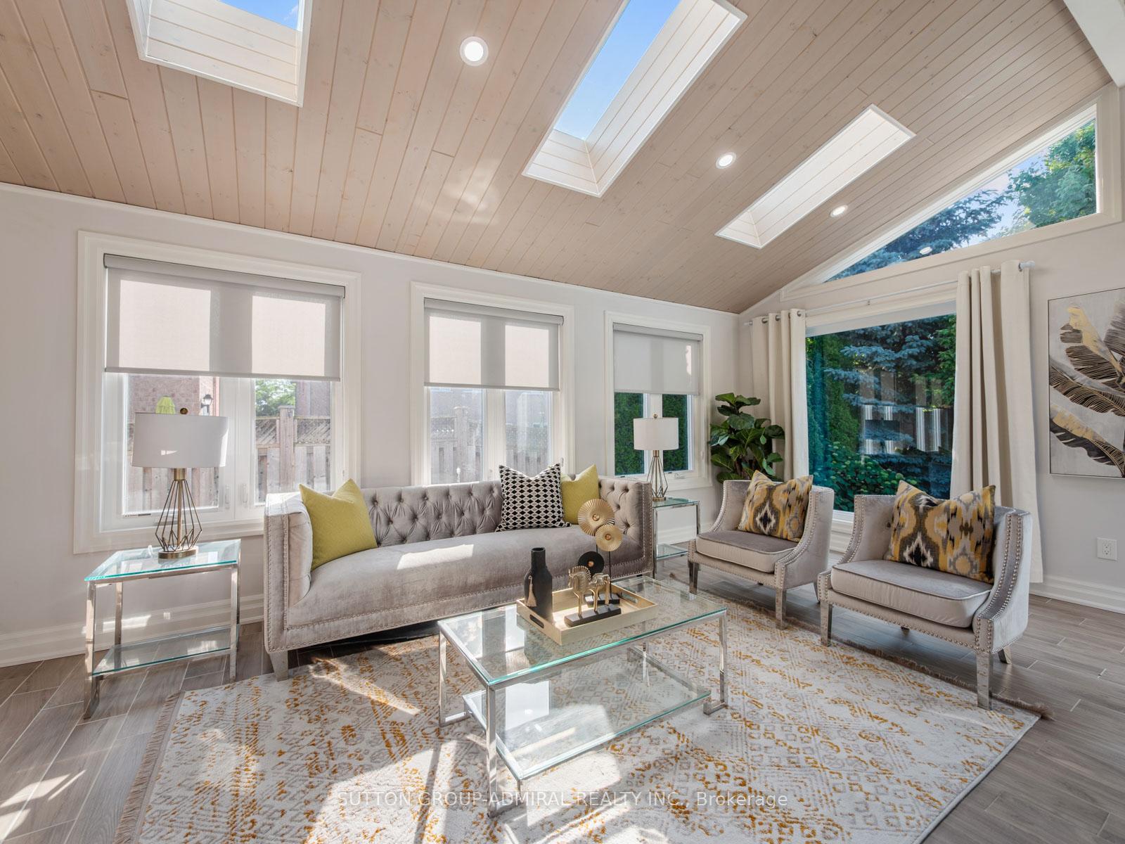 Photo 16 of 298 Sonoma Boulevard, Vaughan, Sonoma Heights — HOMEH