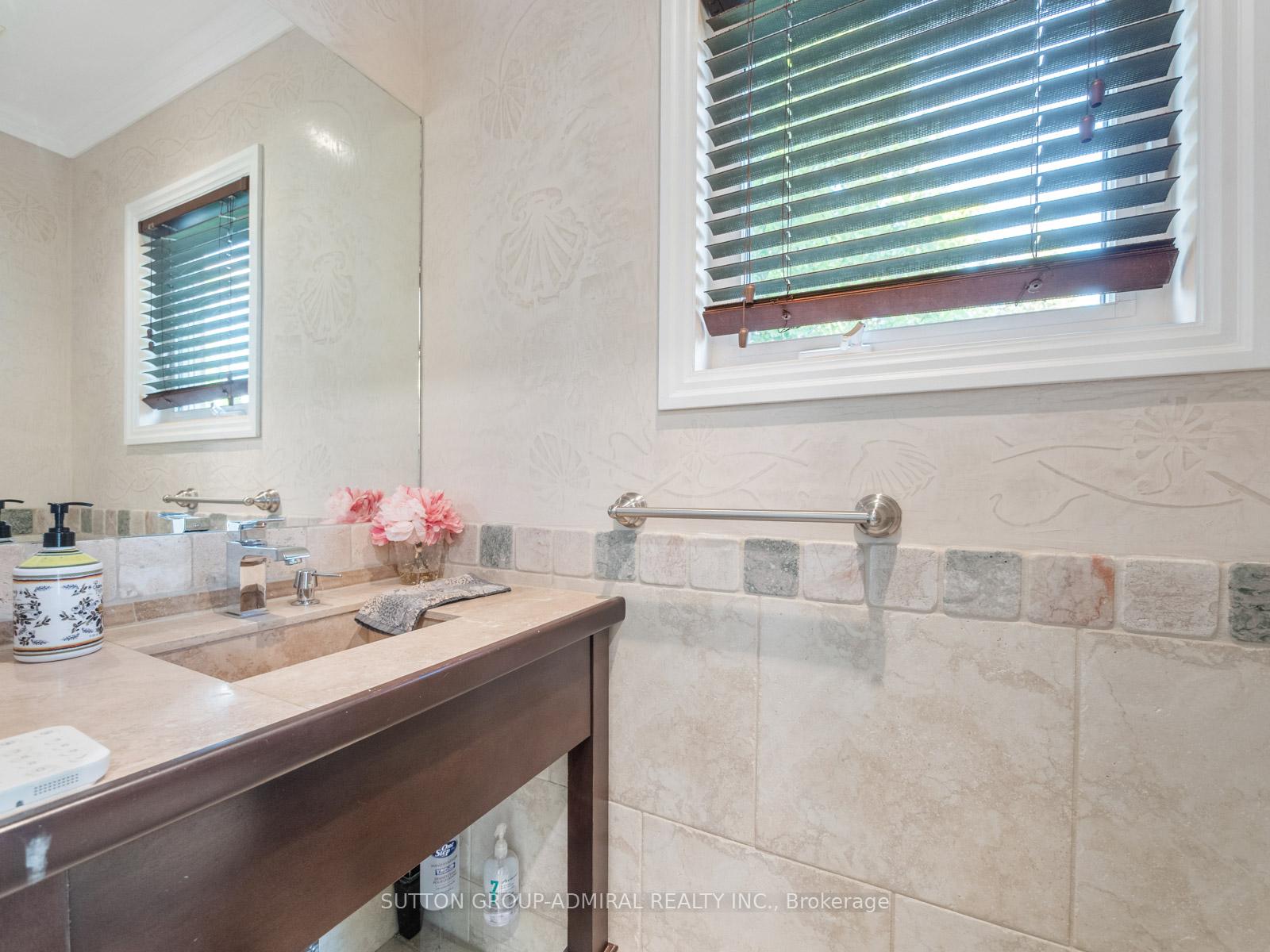 Photo 18 of 298 Sonoma Boulevard, Vaughan, Sonoma Heights — HOMEH