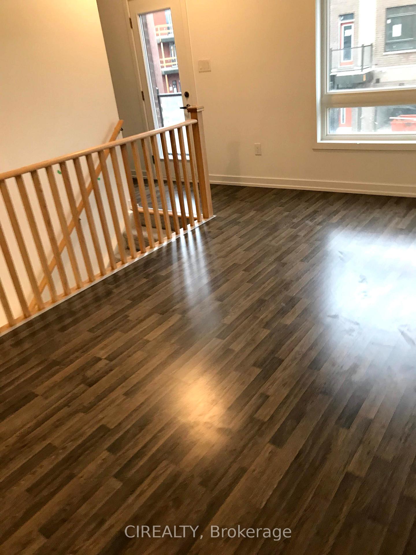 Photo 3 of 46 Engel Street, Vaughan, Vaughan Grove — HOMEH