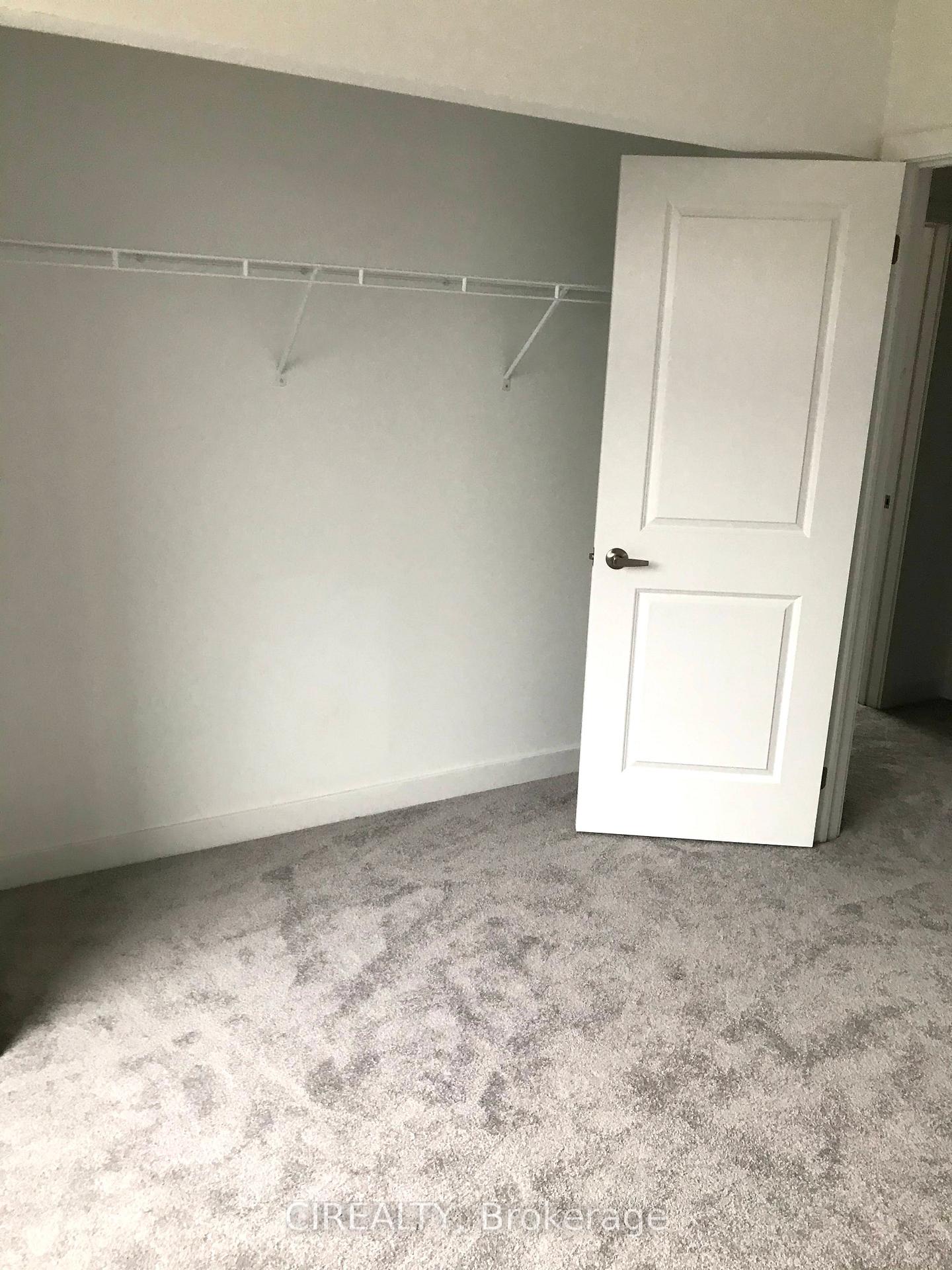 Photo 9 of 46 Engel Street, Vaughan, Vaughan Grove — HOMEH