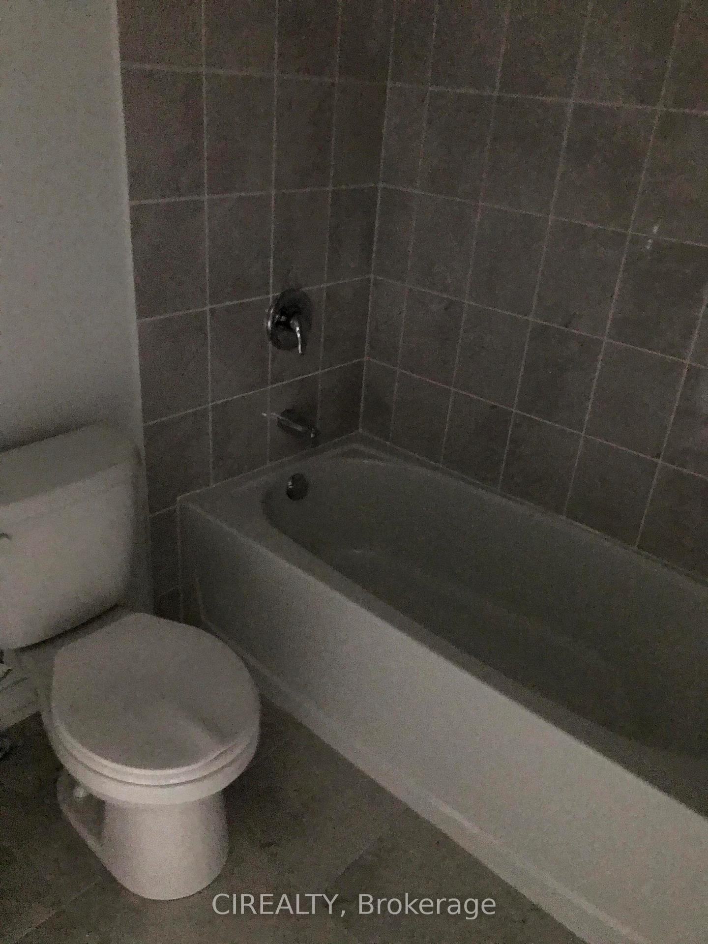 Photo 10 of 46 Engel Street, Vaughan, Vaughan Grove — HOMEH