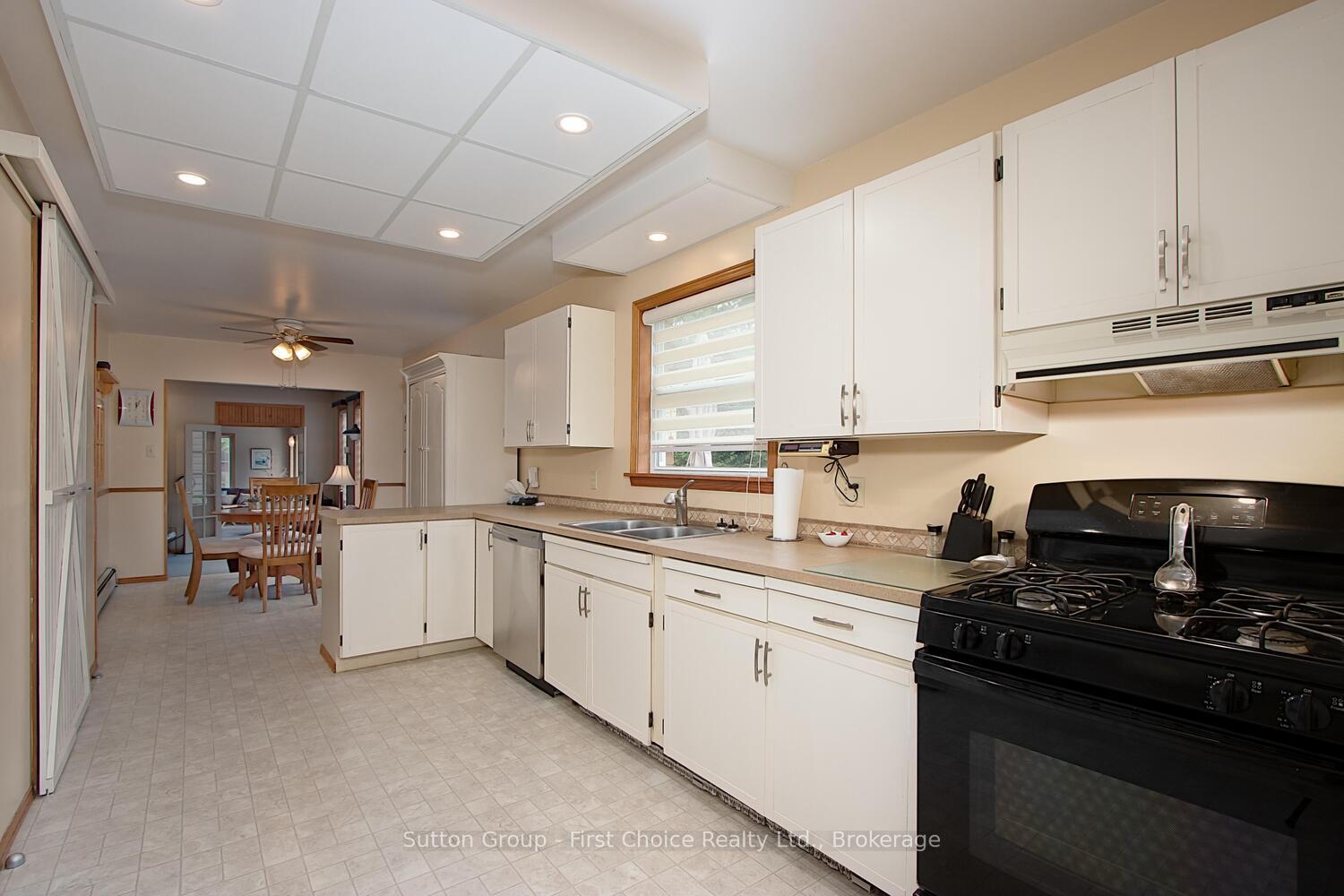 Photo 11 of 40 Albert Street, West Perth, Mitchell — HOMEH