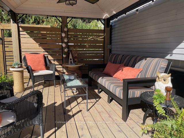 Photo 3 of 263 Canterbury Drive, Waterloo — HOMEH