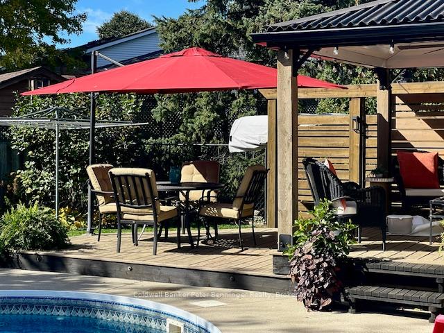 Photo 5 of 263 Canterbury Drive, Waterloo — HOMEH