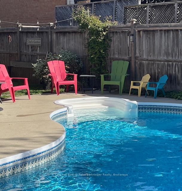 Photo 6 of 263 Canterbury Drive, Waterloo — HOMEH